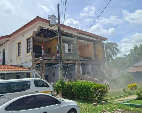 Sismo de magnitud 7,7 sacude Panamá y activa alertas de tsunami en el Pacífico